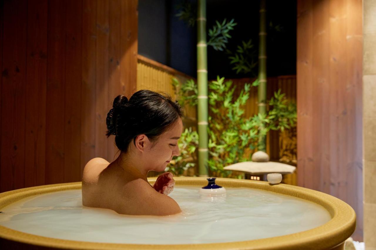 古今 天下茶屋 With A Private Parking Lot And A Half Open-Air Bath And Direct To Kix Villa Oszaka Kültér fotó
