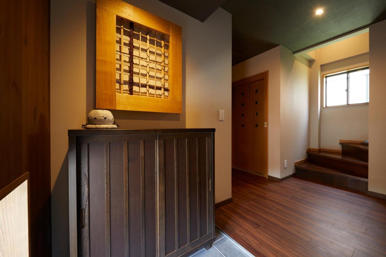 古今 天下茶屋 With A Private Parking Lot And A Half Open-Air Bath And Direct To Kix Villa Oszaka Kültér fotó